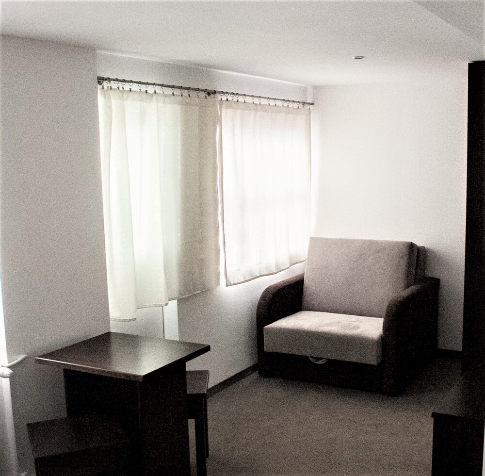 Standard Twin Room - Guestroom