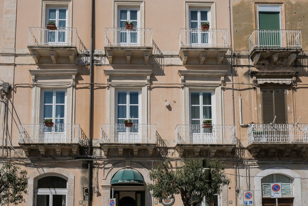 Facciata hotel