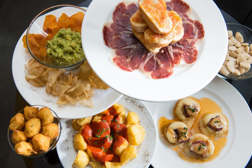 Comida y bebida