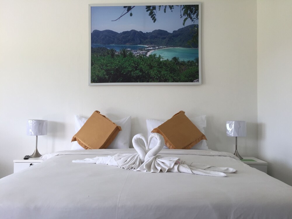 Deluxe Double Room, Garden View, Ground Floor - Guestroom