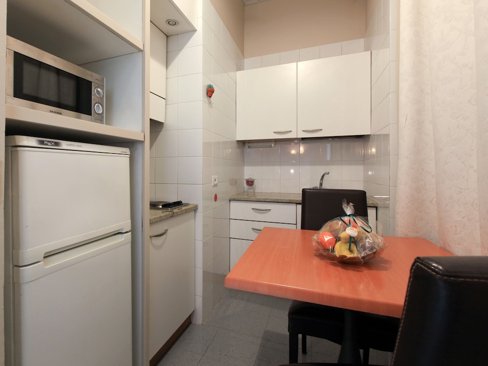 Standard Studio - Mini-Refrigerator