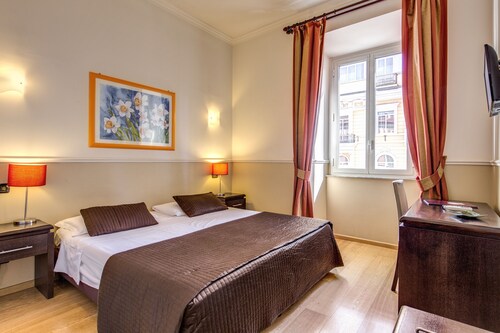 Everest Inn Rome