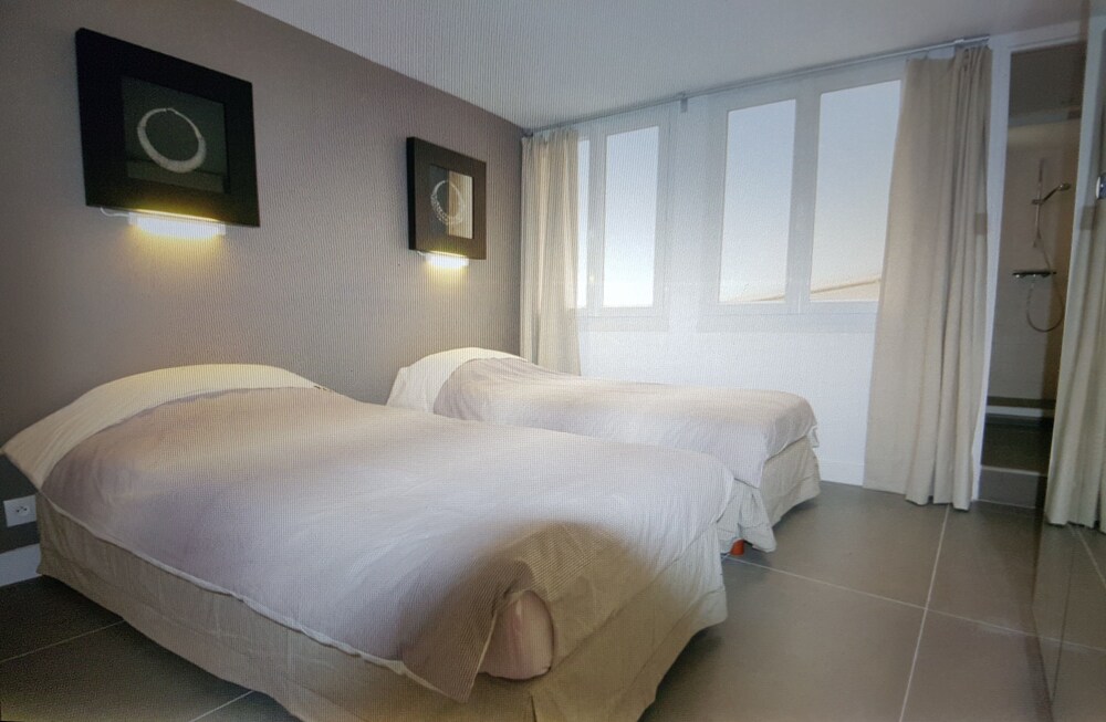 Standard Apartment, 2 Bedrooms - Guestroom