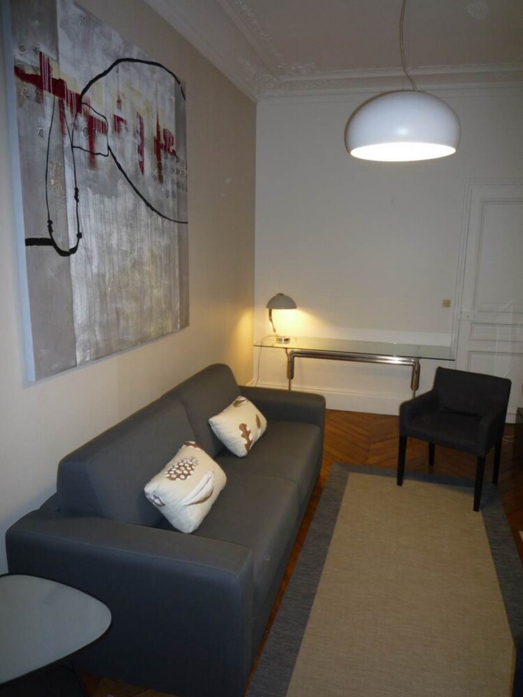 Standard Apartment, 2 Bedrooms - Living Room