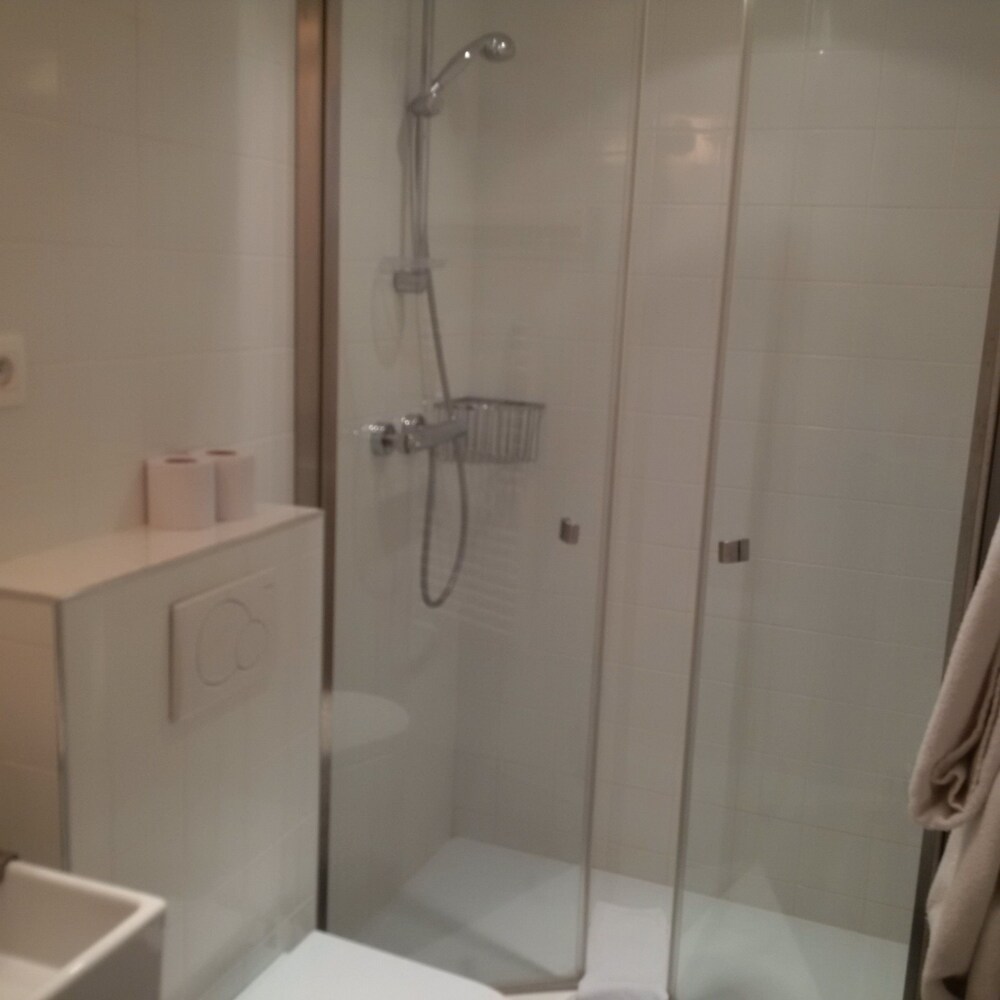 Studio - Bathroom