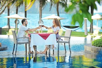 Couples Dining