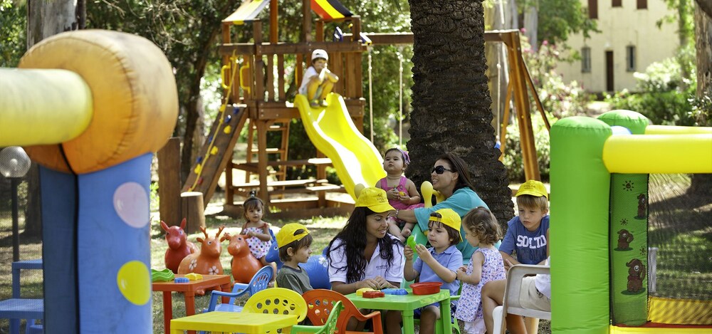 Childrens Play Area - Outdoor