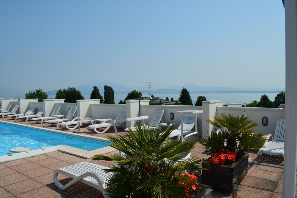 Piscina all'aperto