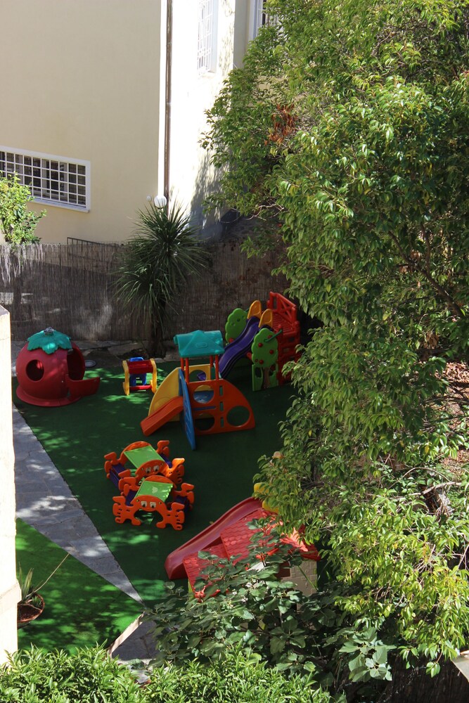 Area giochi per bambini (all'aperto)