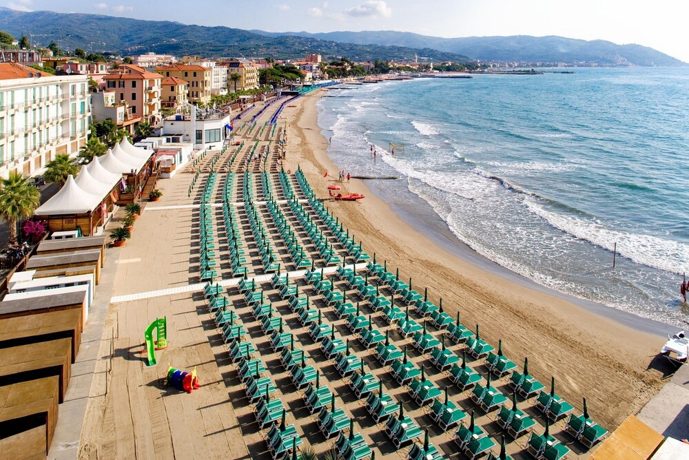 Vista spiaggia/mare