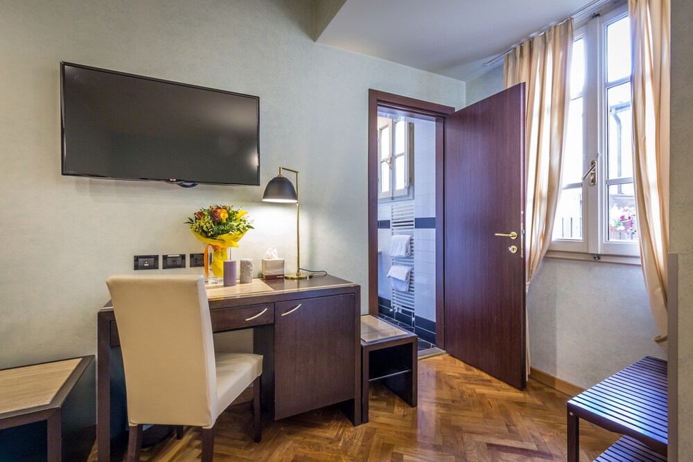 In-Room Business Center