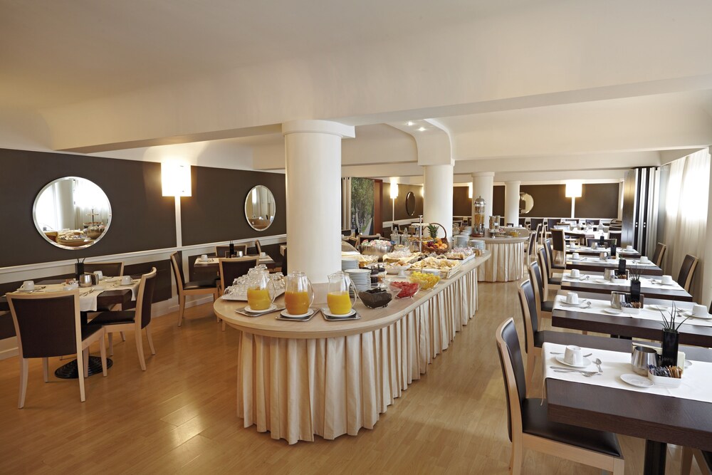 Salle de petit-déjeuner