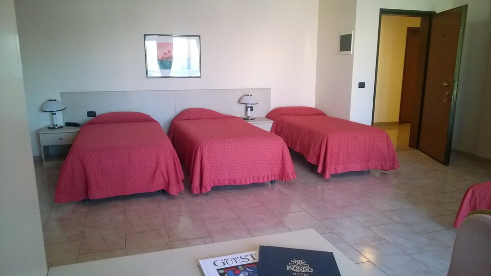 Guestroom
