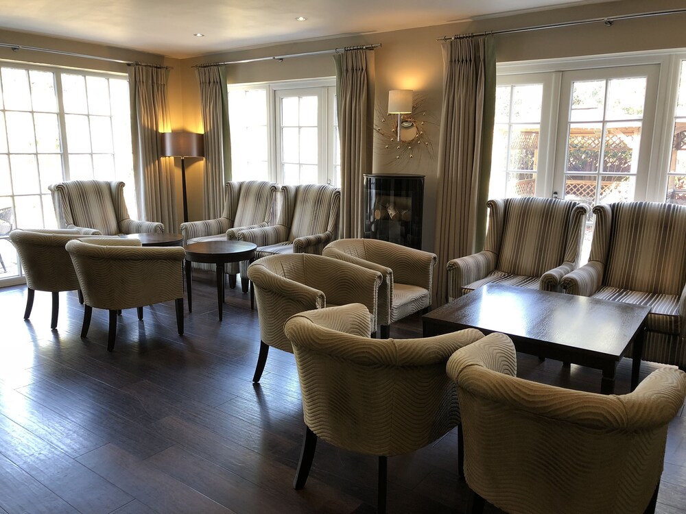 Hotel Bar