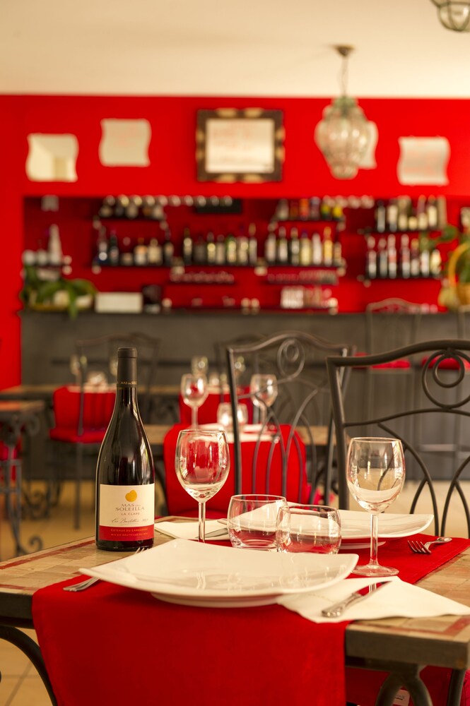 Couples Dining