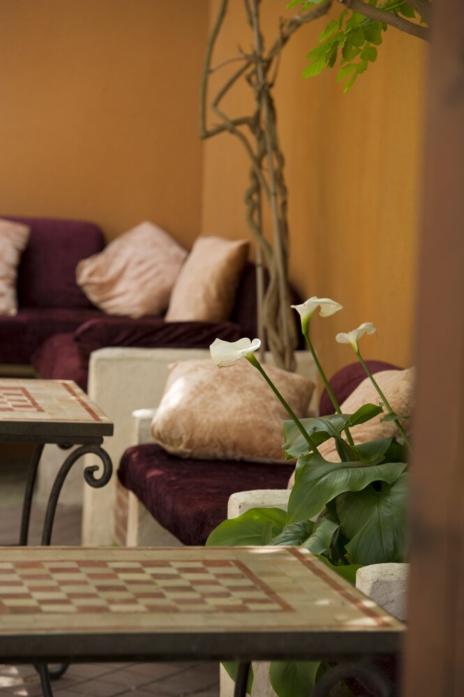 Hotel Lounge