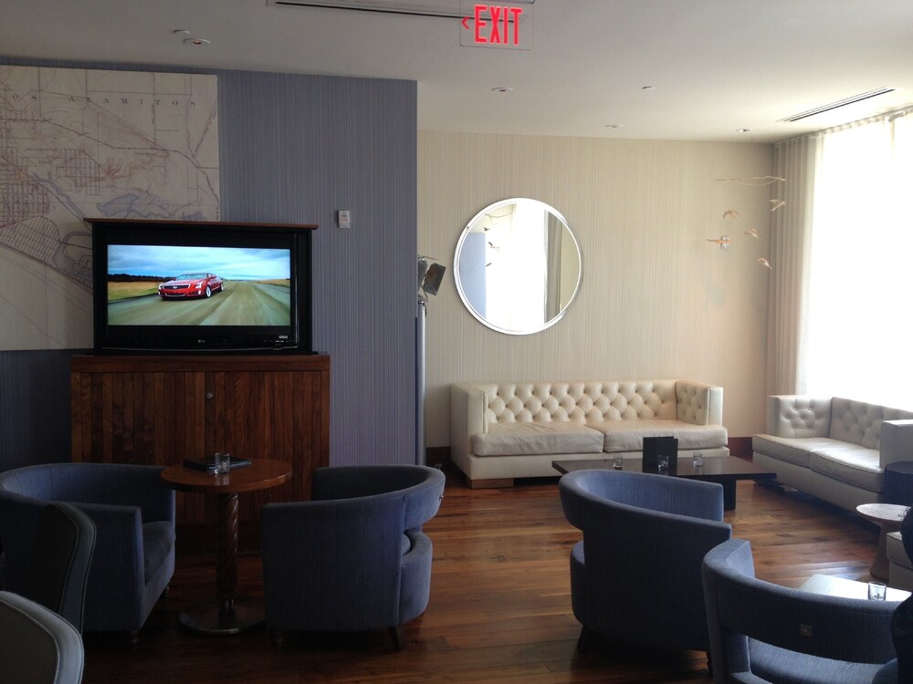 Hotel Lounge