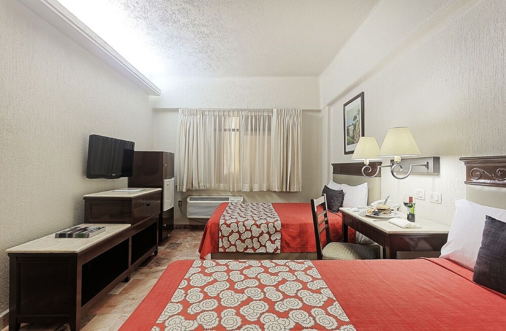 Room Service - Dining