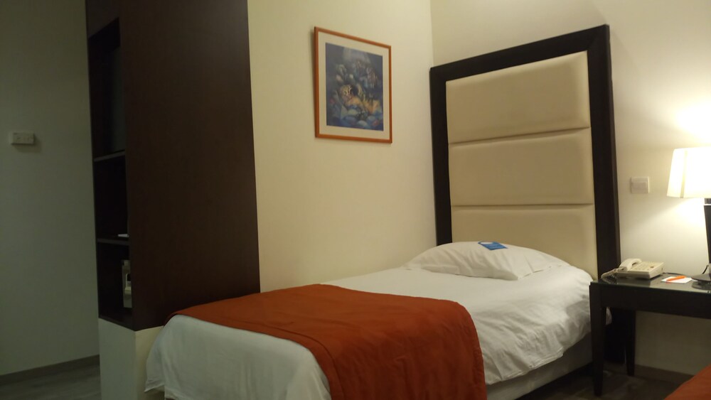 Guestroom