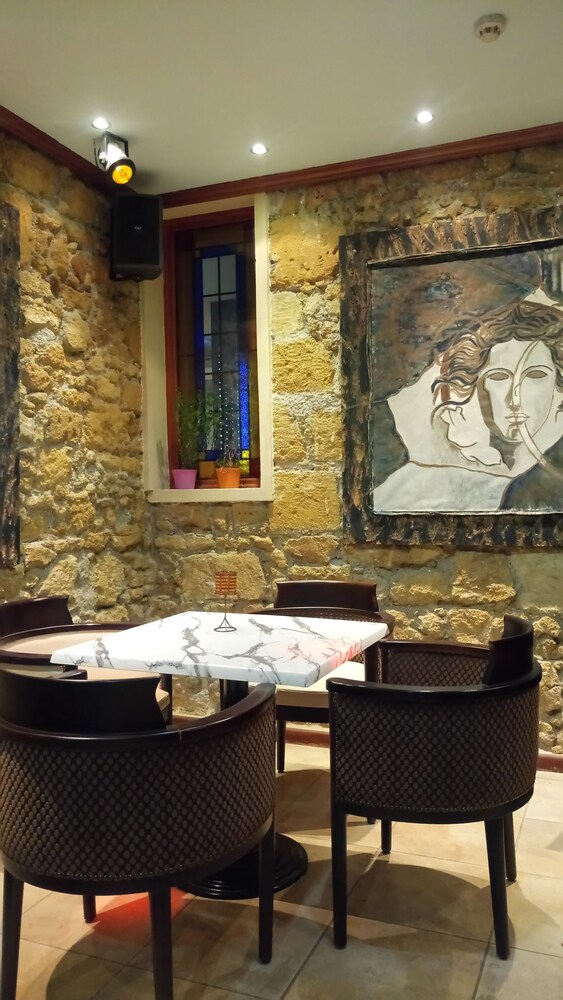 Hotel Bar