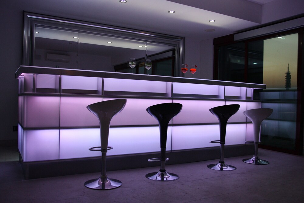 Hotel Lounge