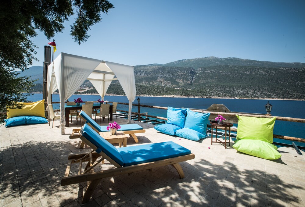 Sundeck