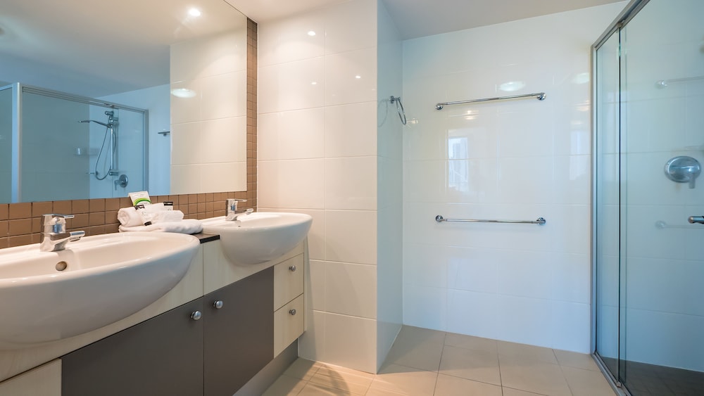Apartment, 3 Bedrooms - Bathroom Amenities