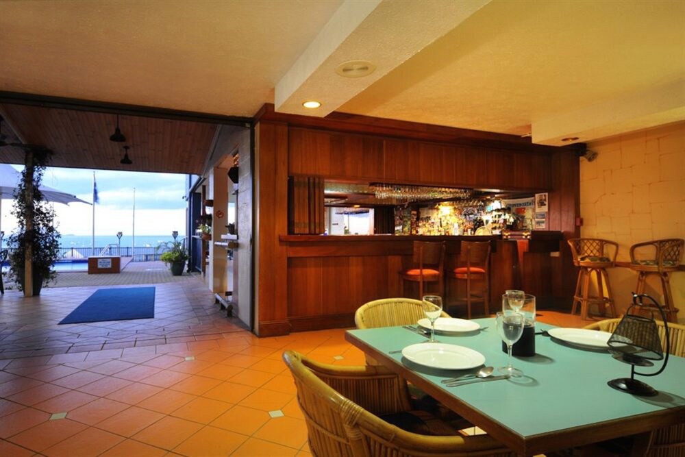 Hotel Bar