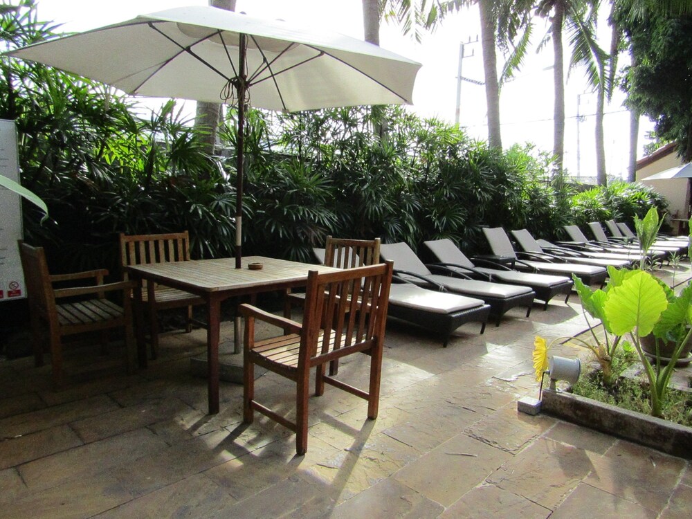 Indoor/Outdoor Pool