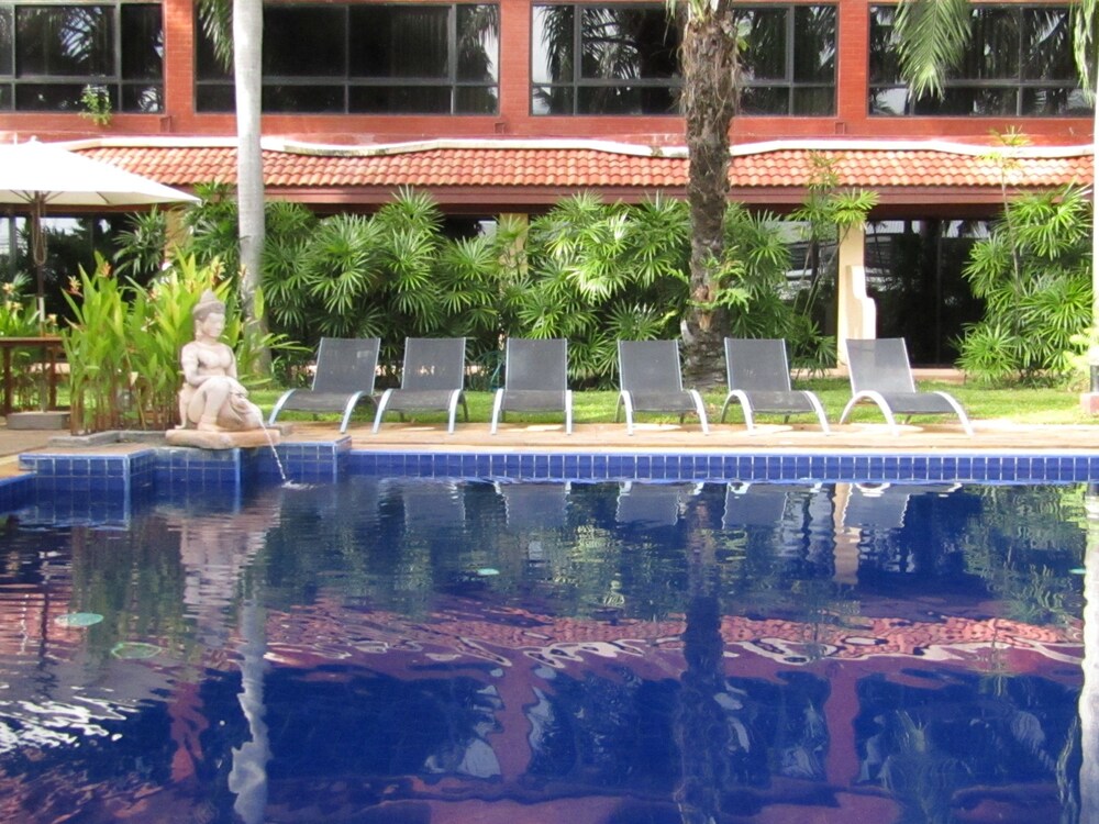 Indoor/Outdoor Pool