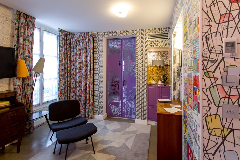 Guest room