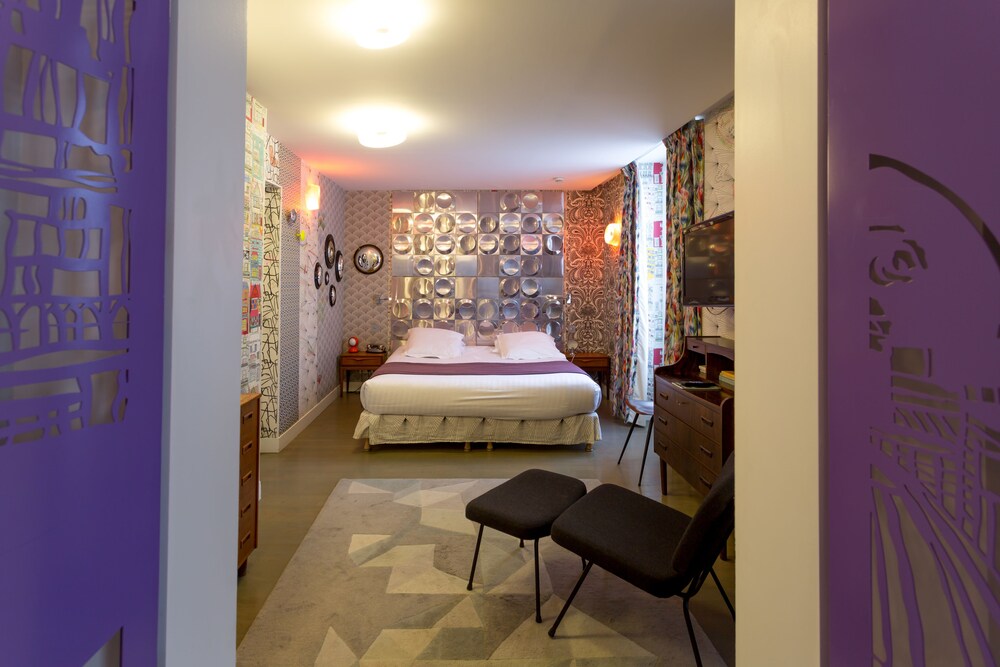 Guest room