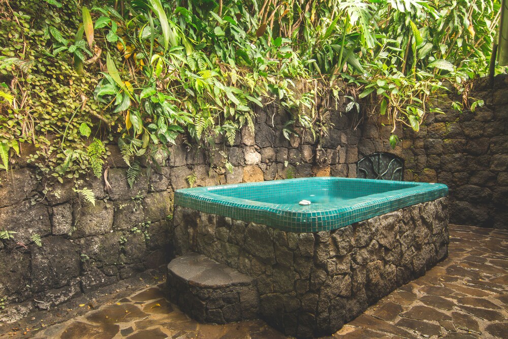 Jetted Tub