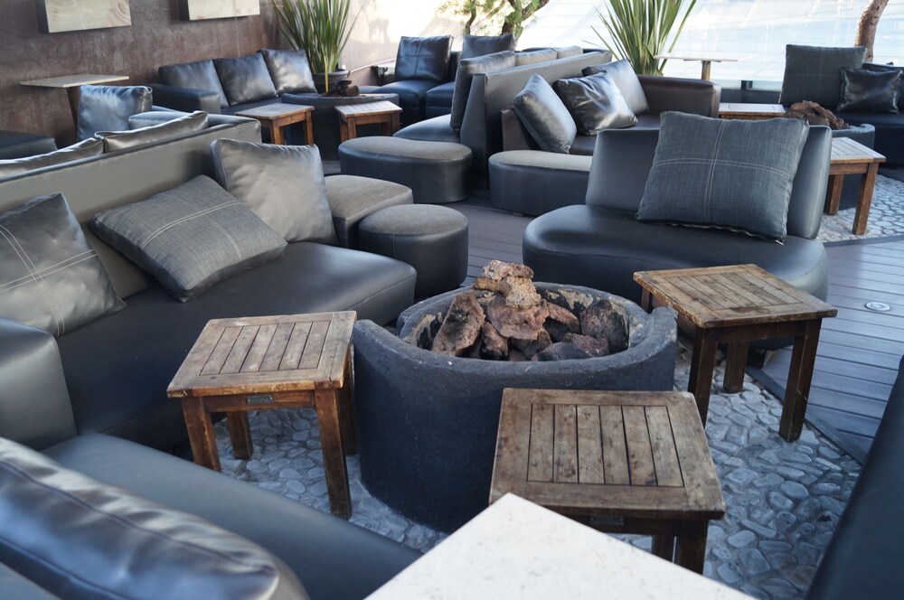 Hotel Lounge