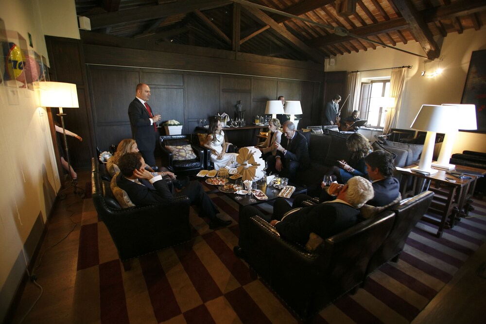 Executive Lounge