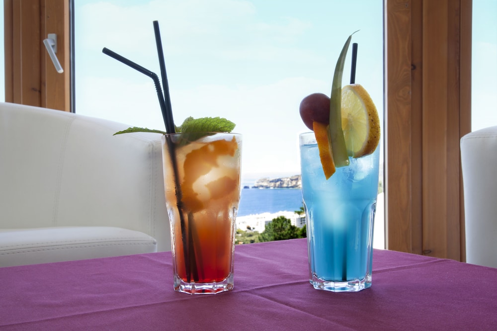 Hotel Bar