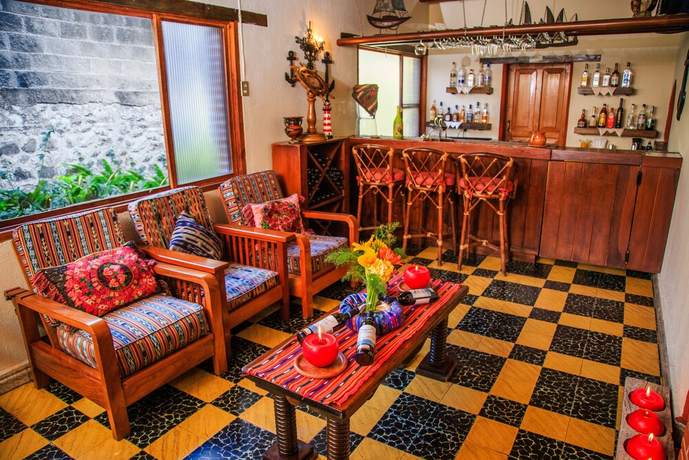 Hotel Bar