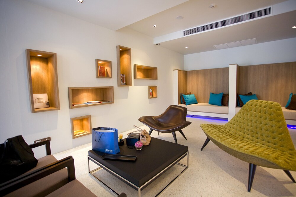 Hotel Lounge