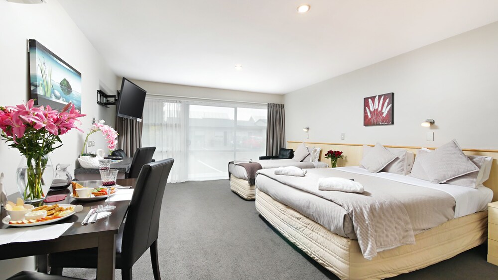 Superior Triple Studio - Guestroom