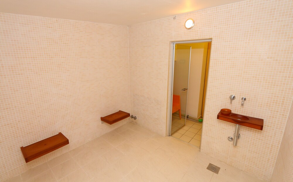 Steam Room