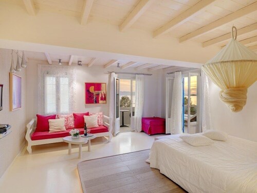 Honeymoon Suite - Guestroom