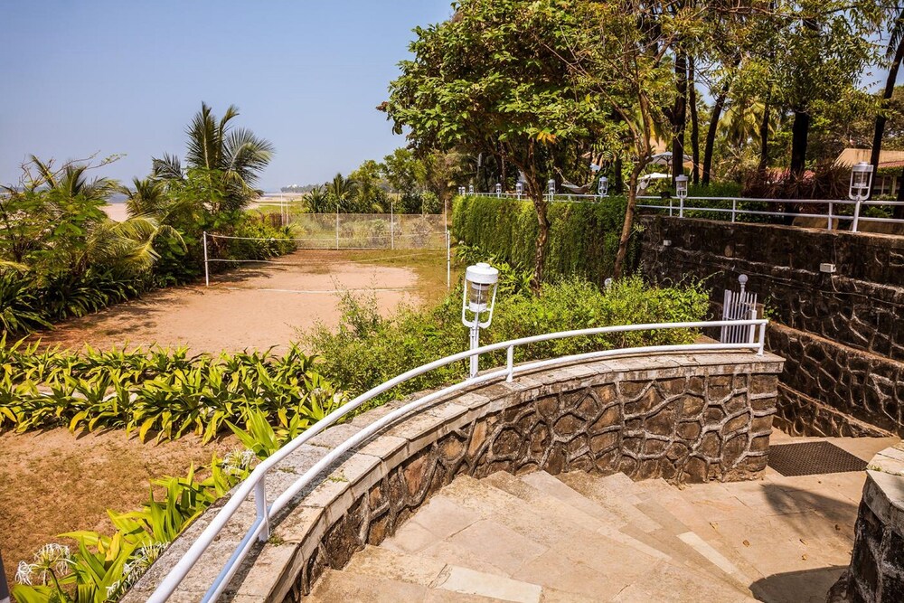 Childrens Play Area - Outdoor