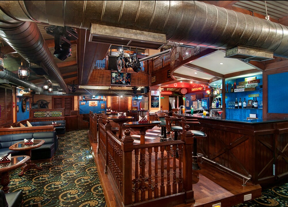 Hotel Bar