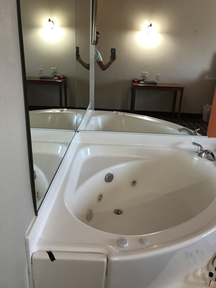 Jetted Tub