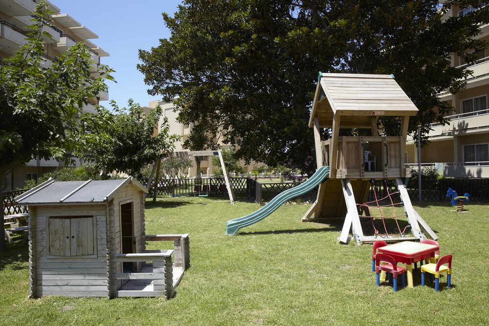 Childrens Play Area - Outdoor