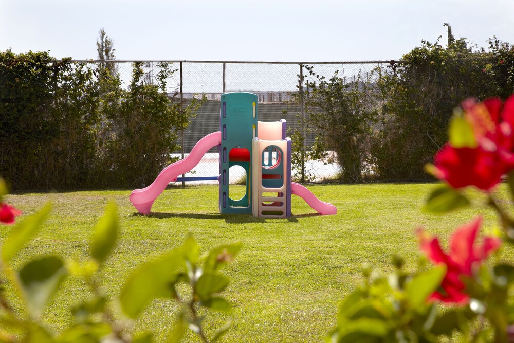 Childrens Play Area - Outdoor