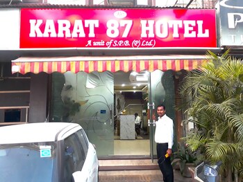 Hotel Bar