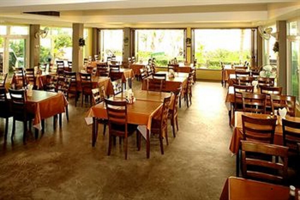 Food Court