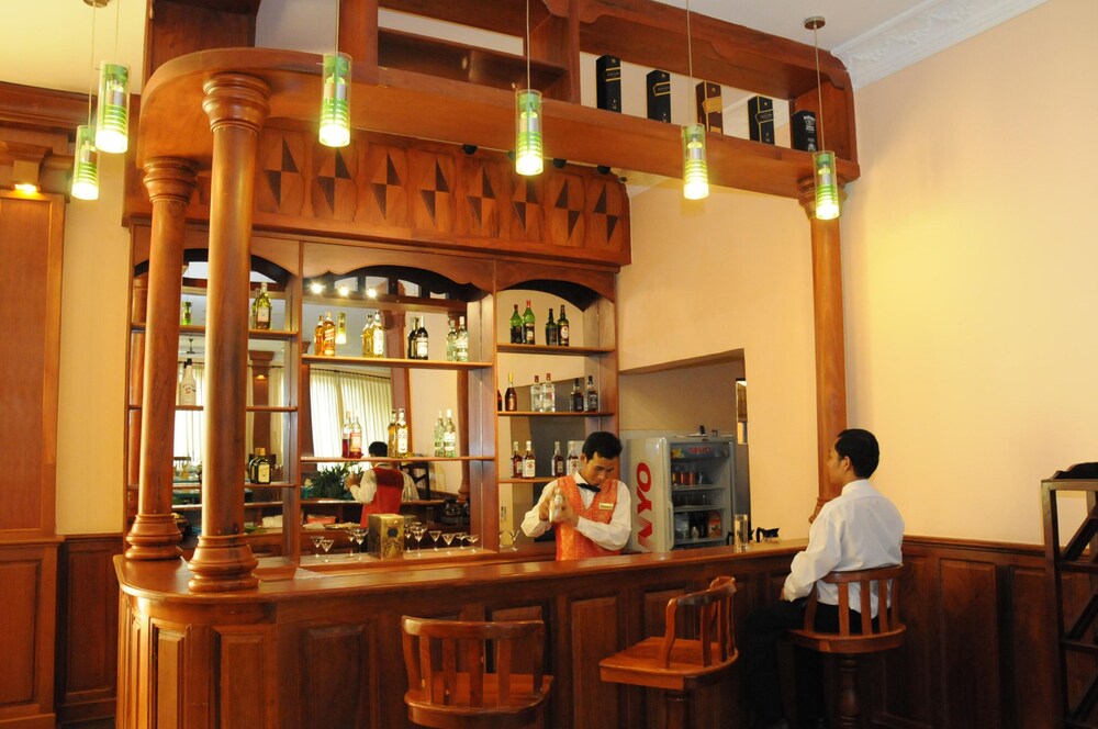 Hotel Lounge