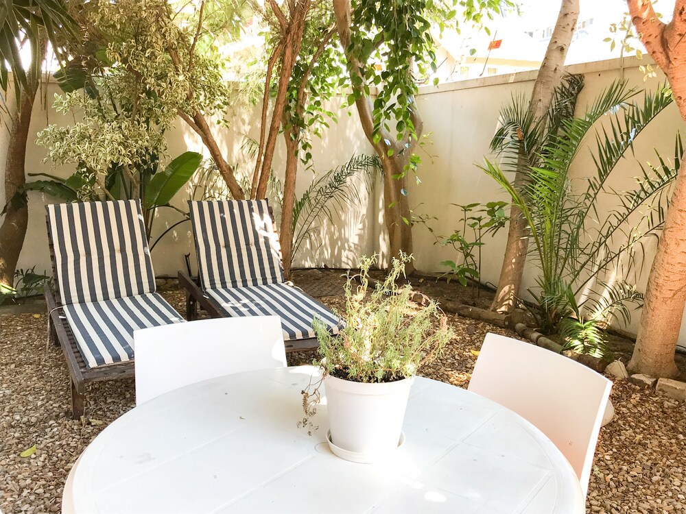 Studio Apartment - Terrace/Patio